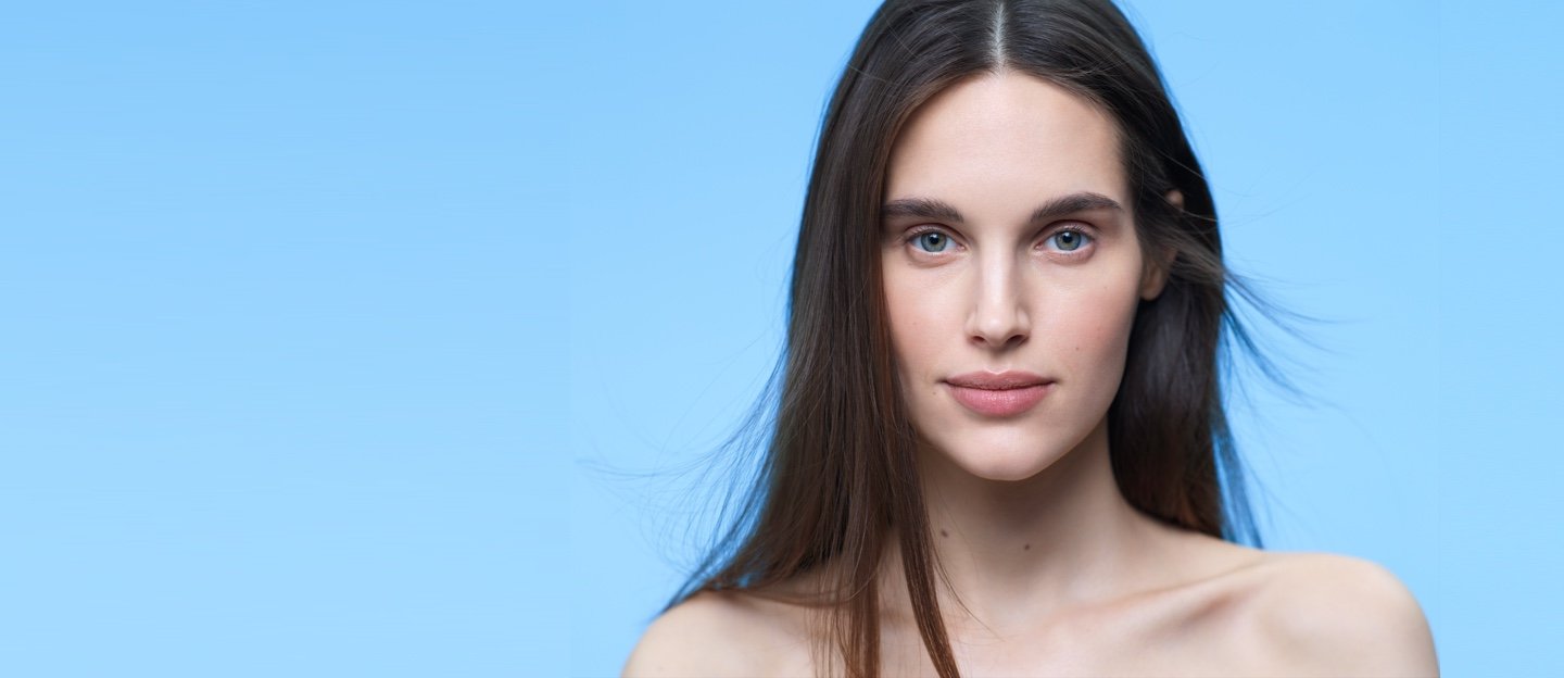 lrp-com-model-C-toleriane-dermallergo-product-2024-06-30